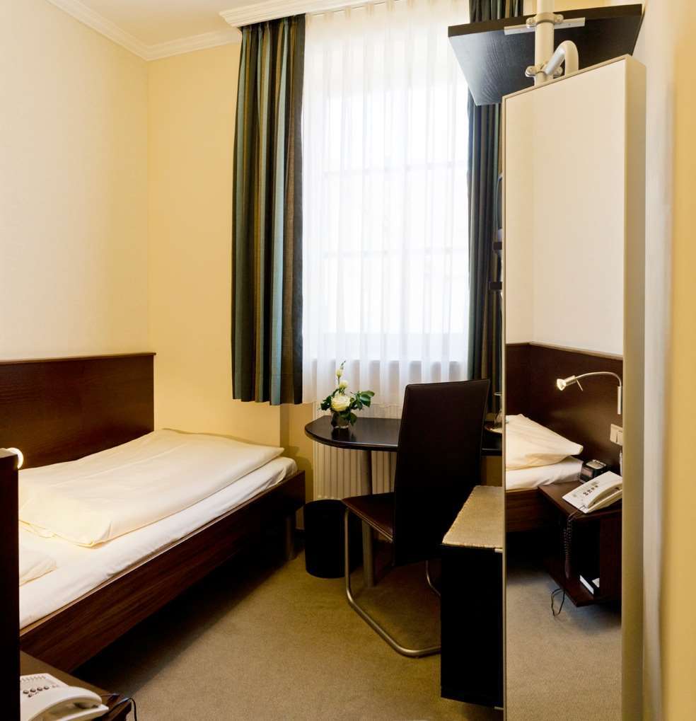 Akzent Hotel Laupheimer Hof Buitenkant foto